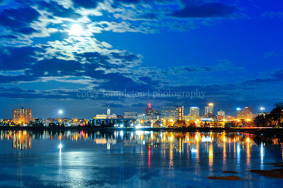 Moon over the Skyline