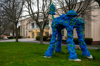 Tangle sculpture by Pamela Moulton and Roy Fox at Unviersity of