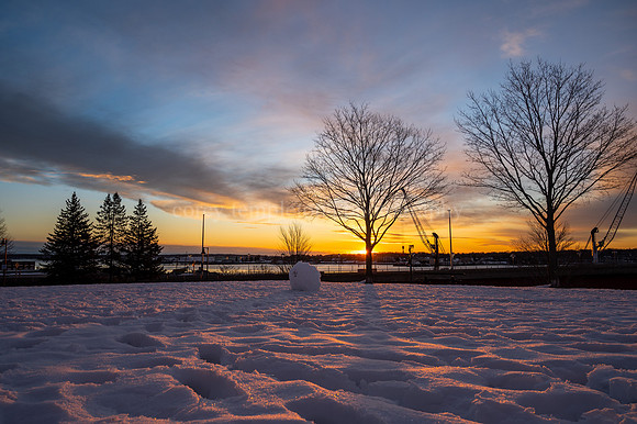 Harbor View Park Morning Sunrise on Snow Craters