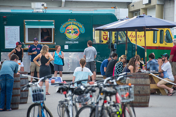 Food Trucks at Rising Tide