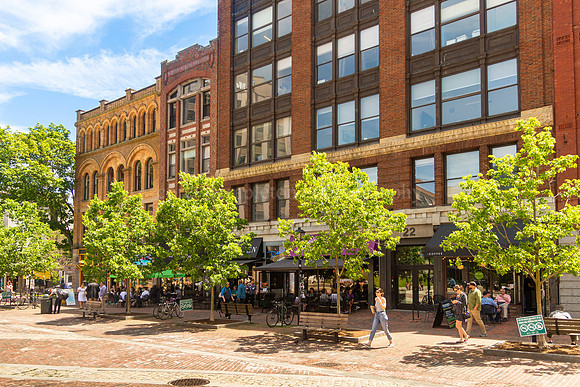 Monument Square Way Summertime
