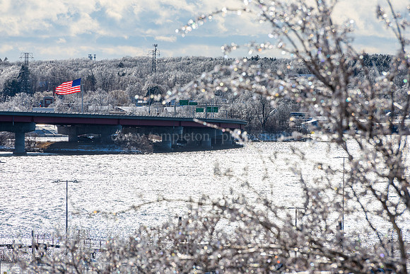 Icy Conditions at Harbor View Memorial Park Towards South Portla