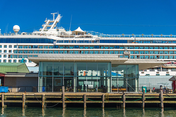 Cruise Ship & Ferry Terminal