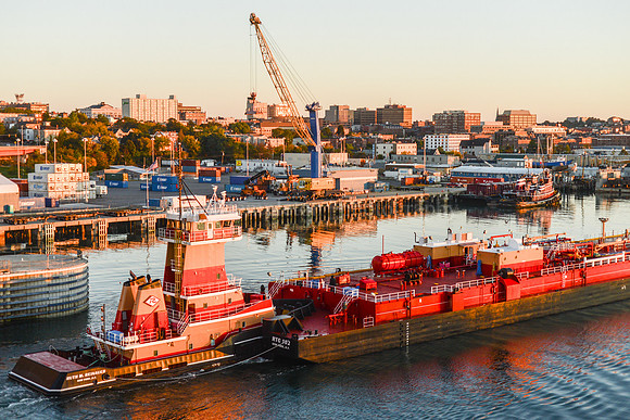 Skyline & Barge